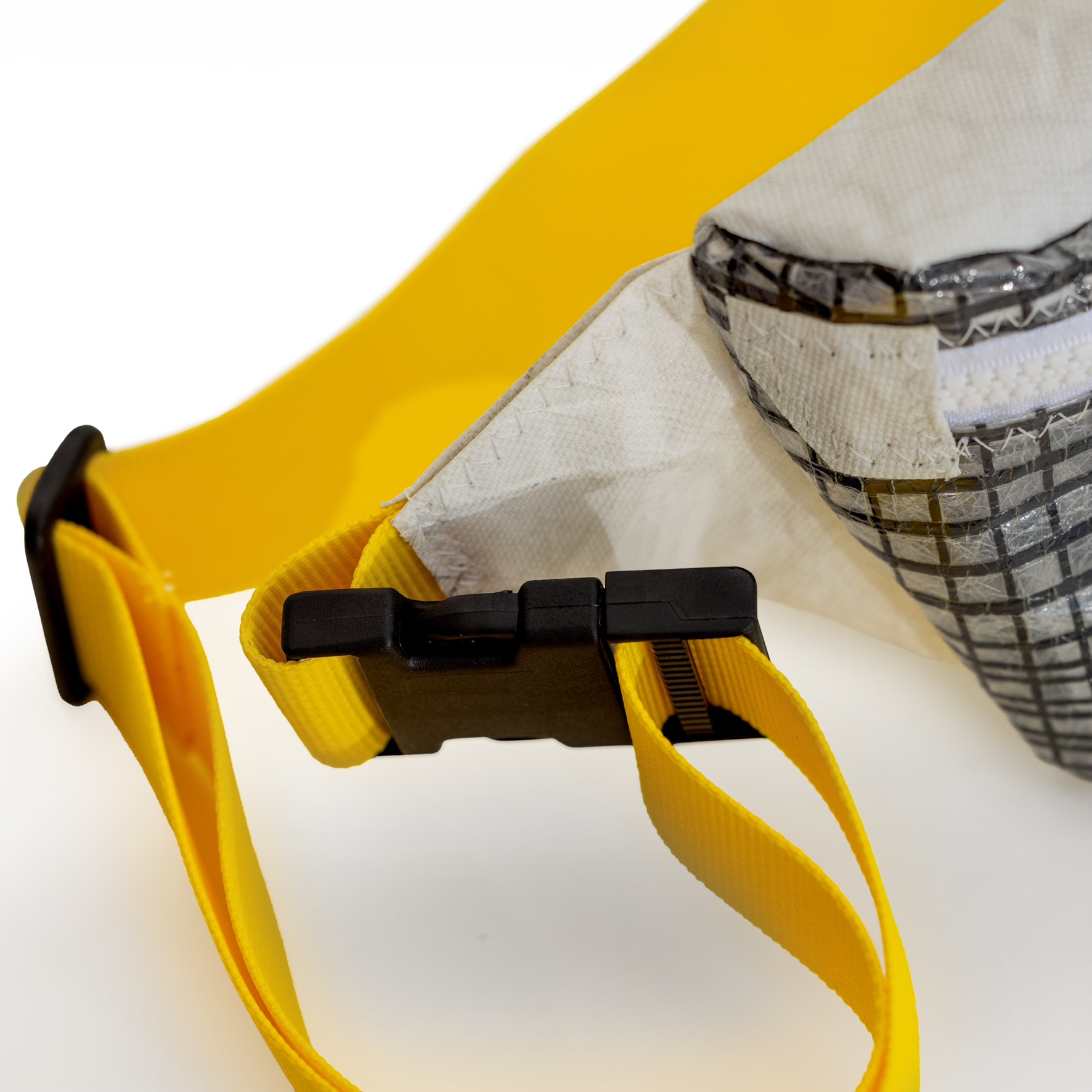 Crossbody Bauchtasche This Race is Female S – Bild 4