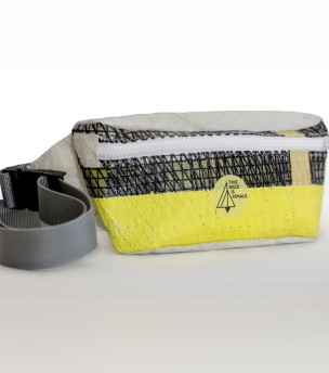 Crossbody bum bag This Race is Female M