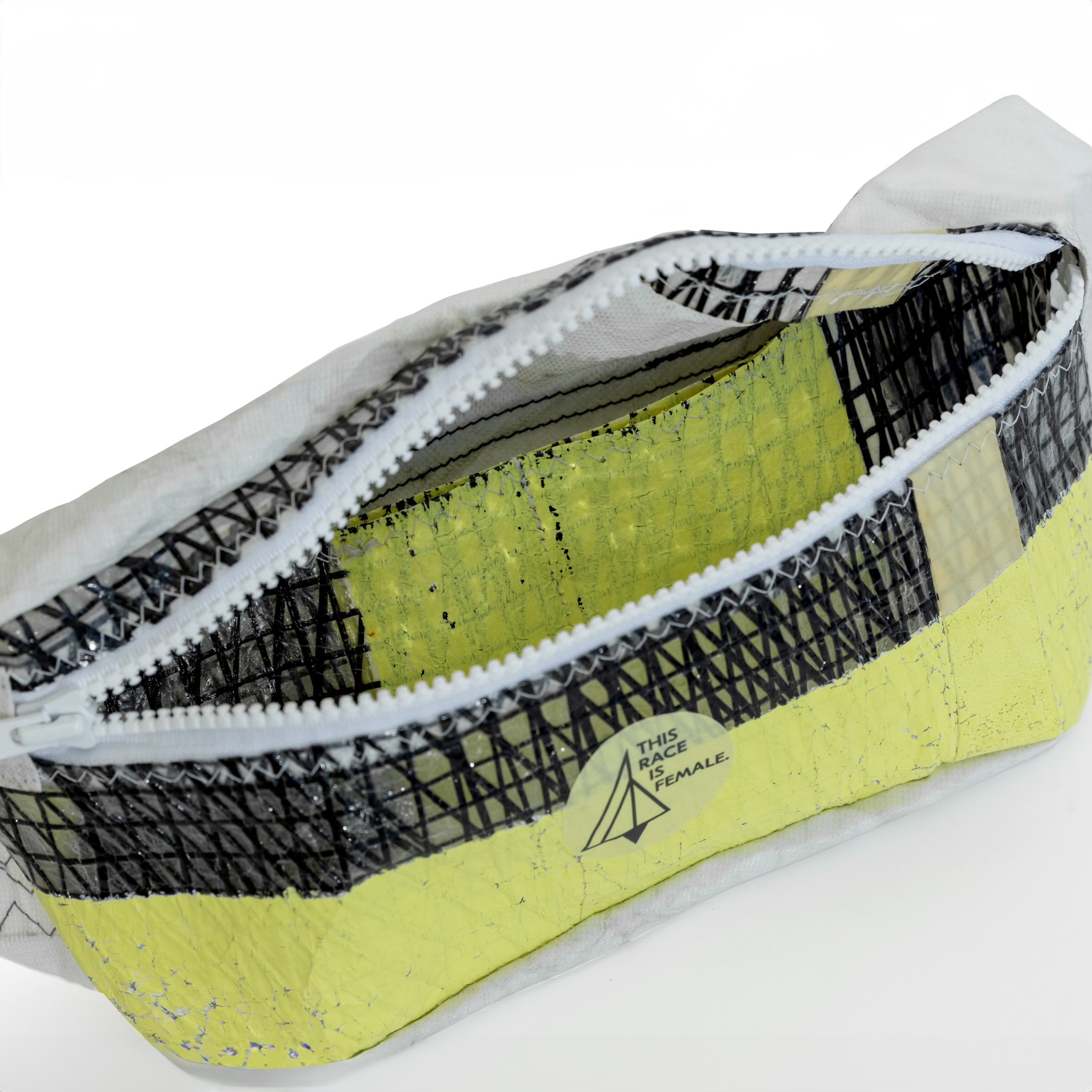 Crossbody Bauchtasche This Race is Female S – Bild 2